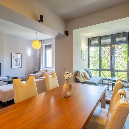דירה Spacious & Modern 2bd 2ba Flat - Prime Location By Fm