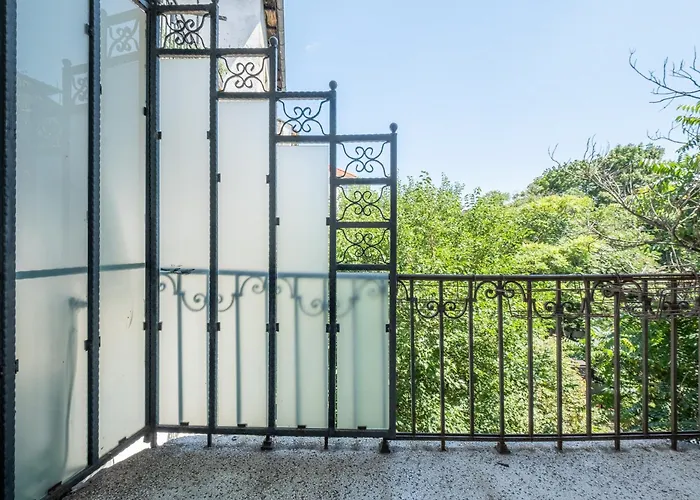 Spacious & Modern 2bd 2ba Flat - Prime Location By Fm Lejlighed *