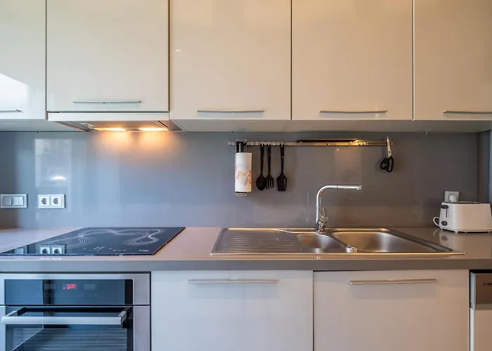 Lejlighed Spacious & Modern 2bd 2ba Flat - Prime Location By Fm *