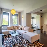 Spacious & Modern 2bd 2ba Flat - Prime Location By Fm