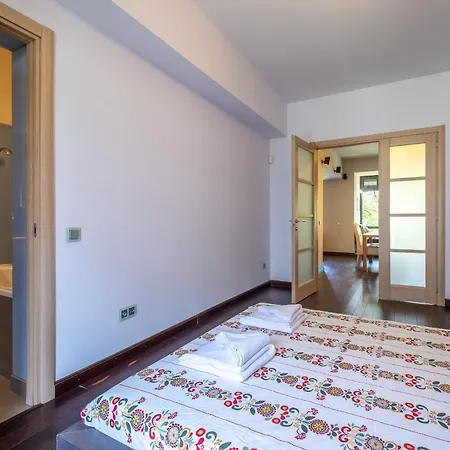 Modern Yet Rustic Style Centre 2br/2bth * Sofia