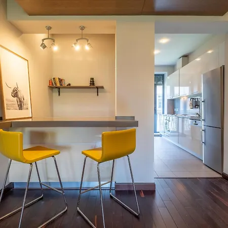 Appartement Modern Yet Rustic Style Centre 2br/2bth Sofia