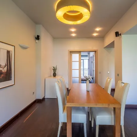 Spacious & Modern 2bd 2ba Flat - Prime Location By Fm Apartment Sofia