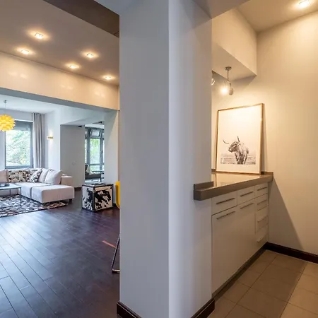 Modern Yet Rustic Style Centre 2br/2bth Appartement *