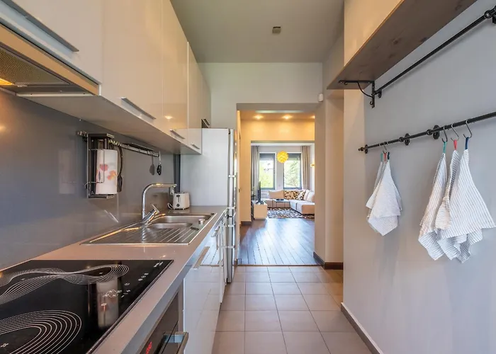 Spacious & Modern 2bd 2ba Flat - Prime Location By Fm * Sofia