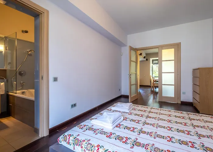 Spacious & Modern 2bd 2ba Flat - Prime Location By Fm * Sofia