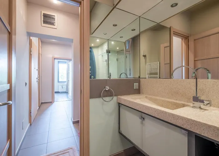 Apartment Spacious & Modern 2bd 2ba Flat - Prime Location By Fm